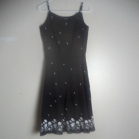ANN TAYLOR Elegant Black Floral Dress SIZE 2 - Picture 4 of 9